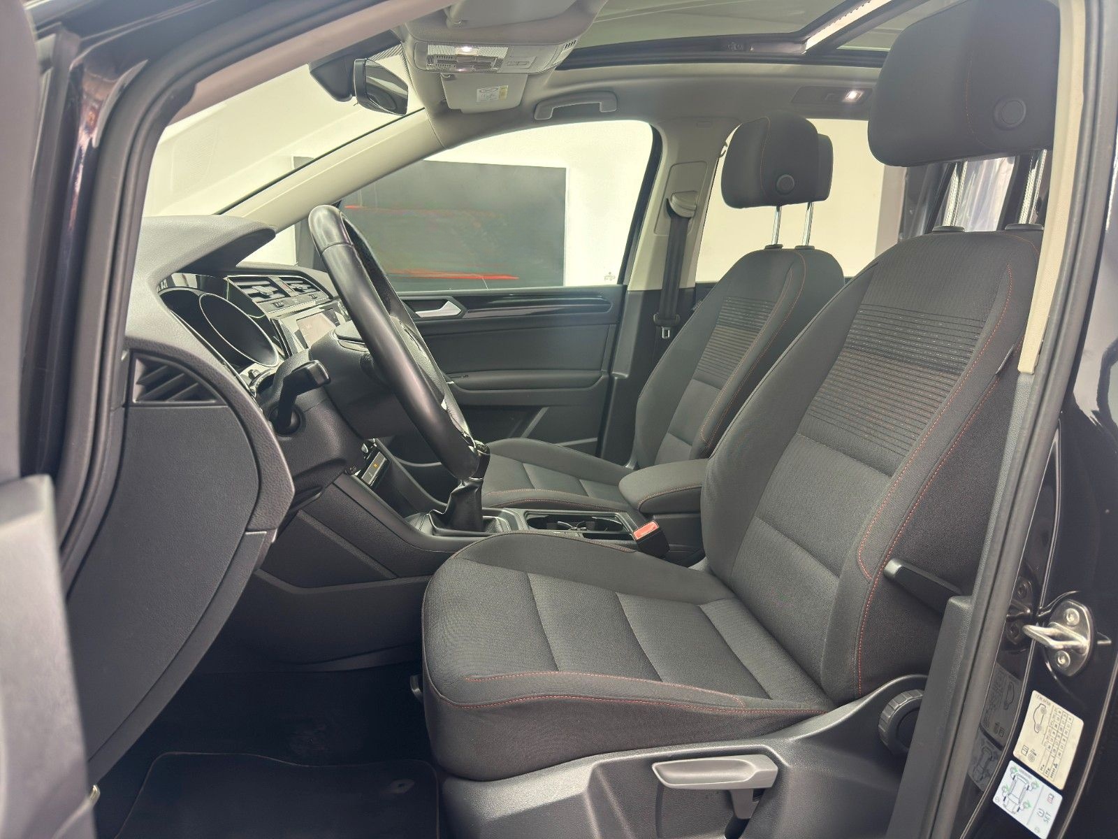 Volkswagen Touran 1.4 TSI Sound LED*Pano*BMT foto 17