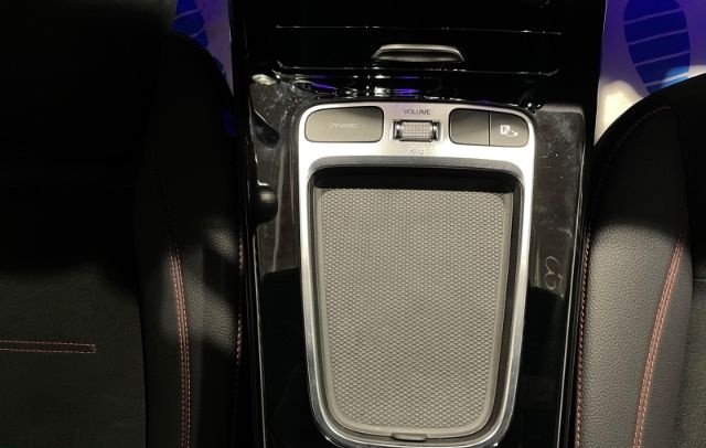 Mercedes-Benz CLA 200 d AMG -Line Automatik EU6d Leder LED Nav foto 12