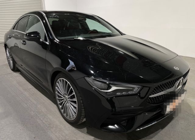 Mercedes-Benz CLA 200 d AMG -Line Automatik EU6d Leder LED Nav foto 4