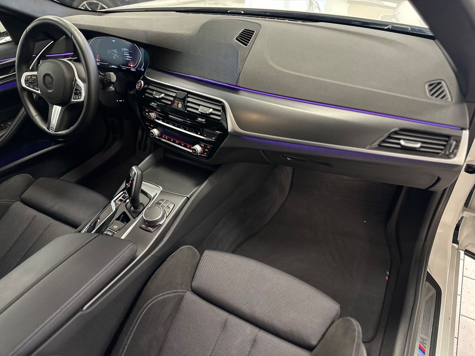 BMW 530i/Aut/LCPProf/Navi/AHK/Park&DrivAss/M-Sport foto 22