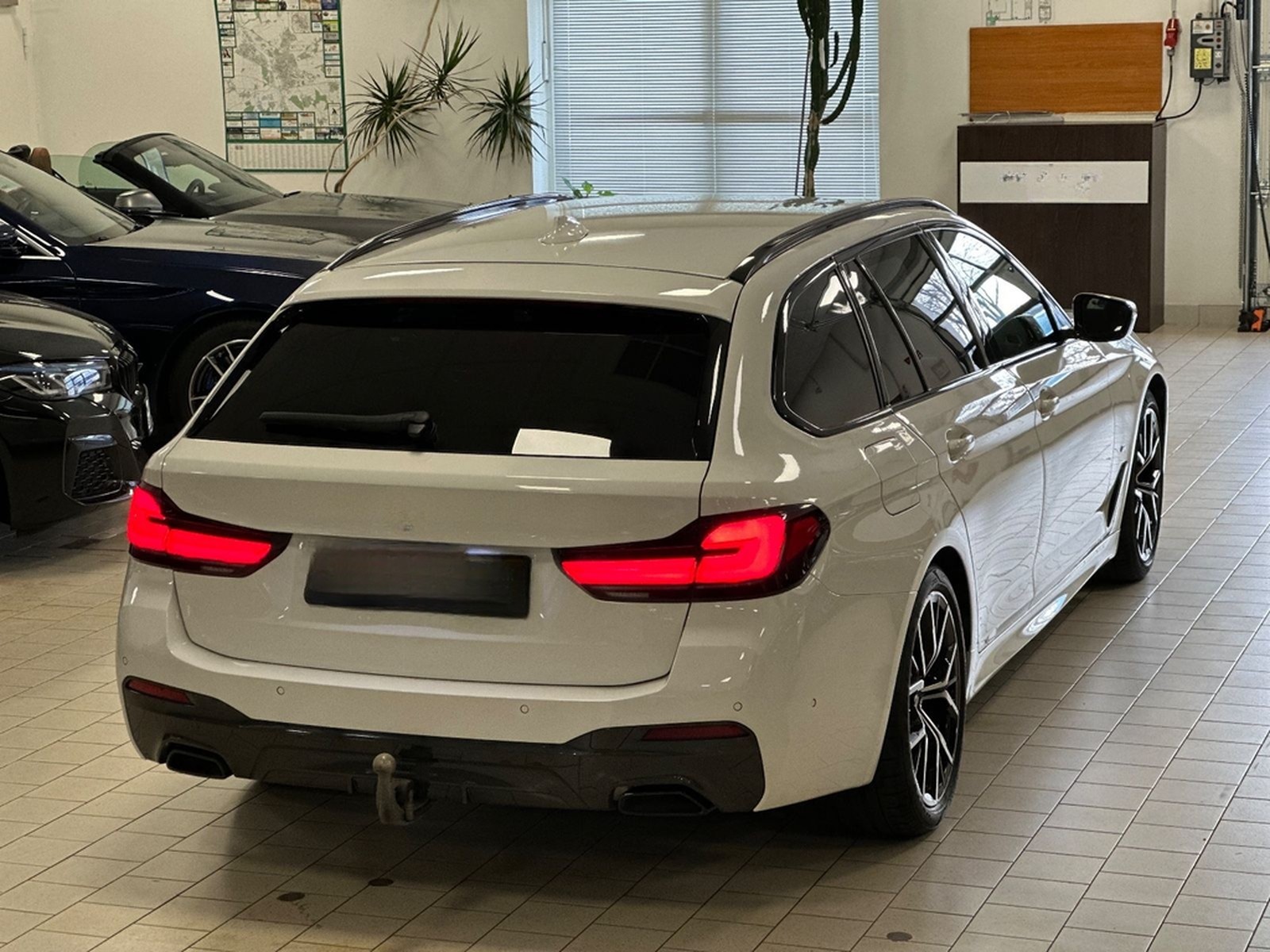 BMW 530i/Aut/LCPProf/Navi/AHK/Park&DrivAss/M-Sport foto 26