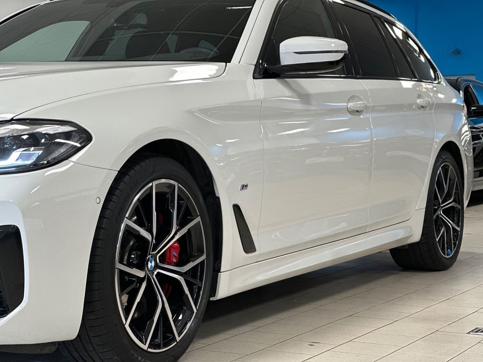 BMW 530i/Aut/LCPProf/Navi/AHK/Park&DrivAss/M-Sport foto 28