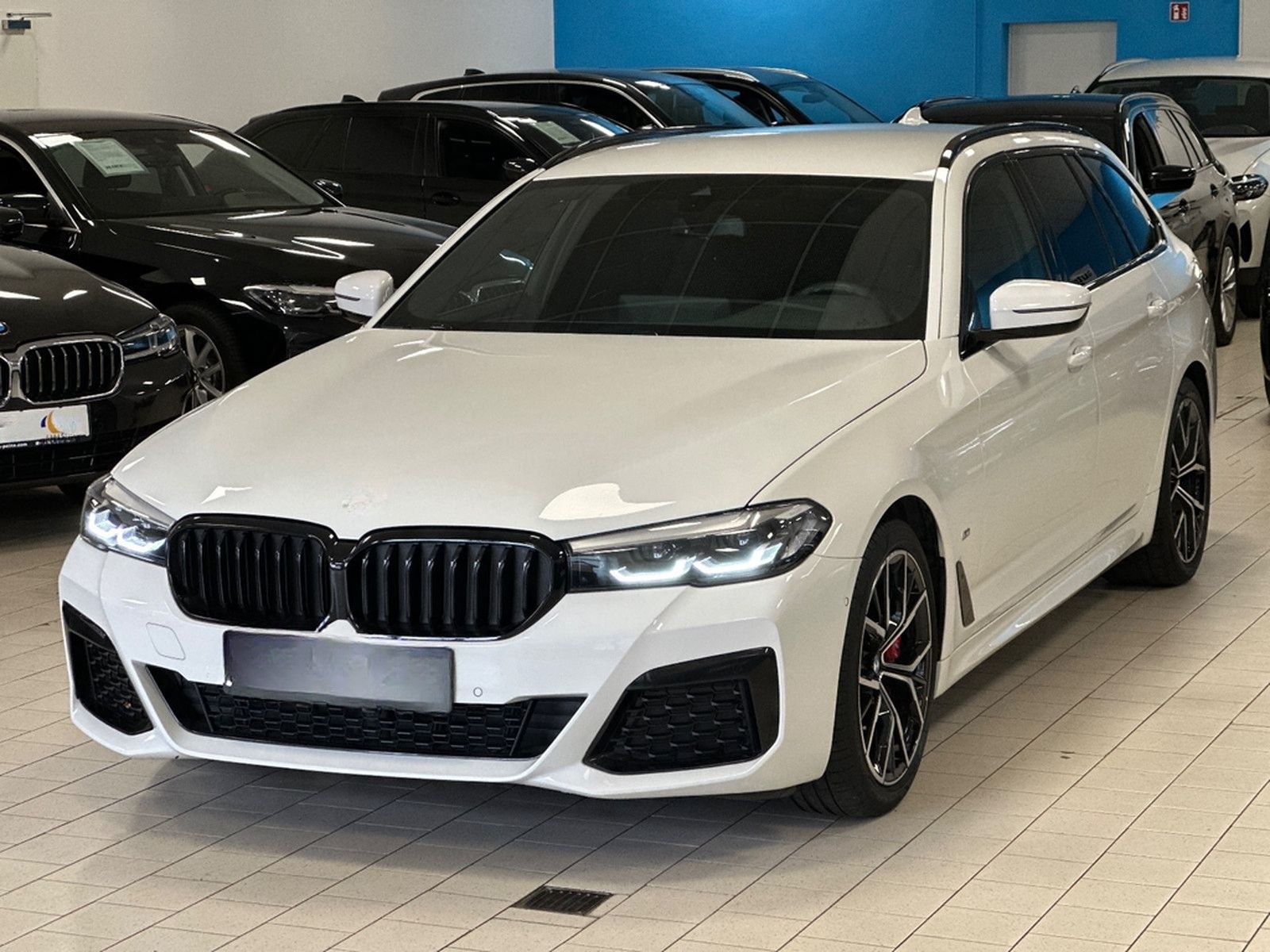 BMW 530i/Aut/LCPProf/Navi/AHK/Park&DrivAss/M-Sport foto 7