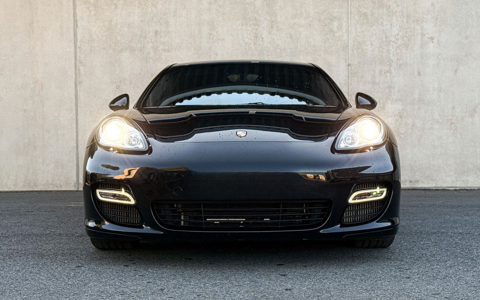 Porsche Panamera Turbo foto 2