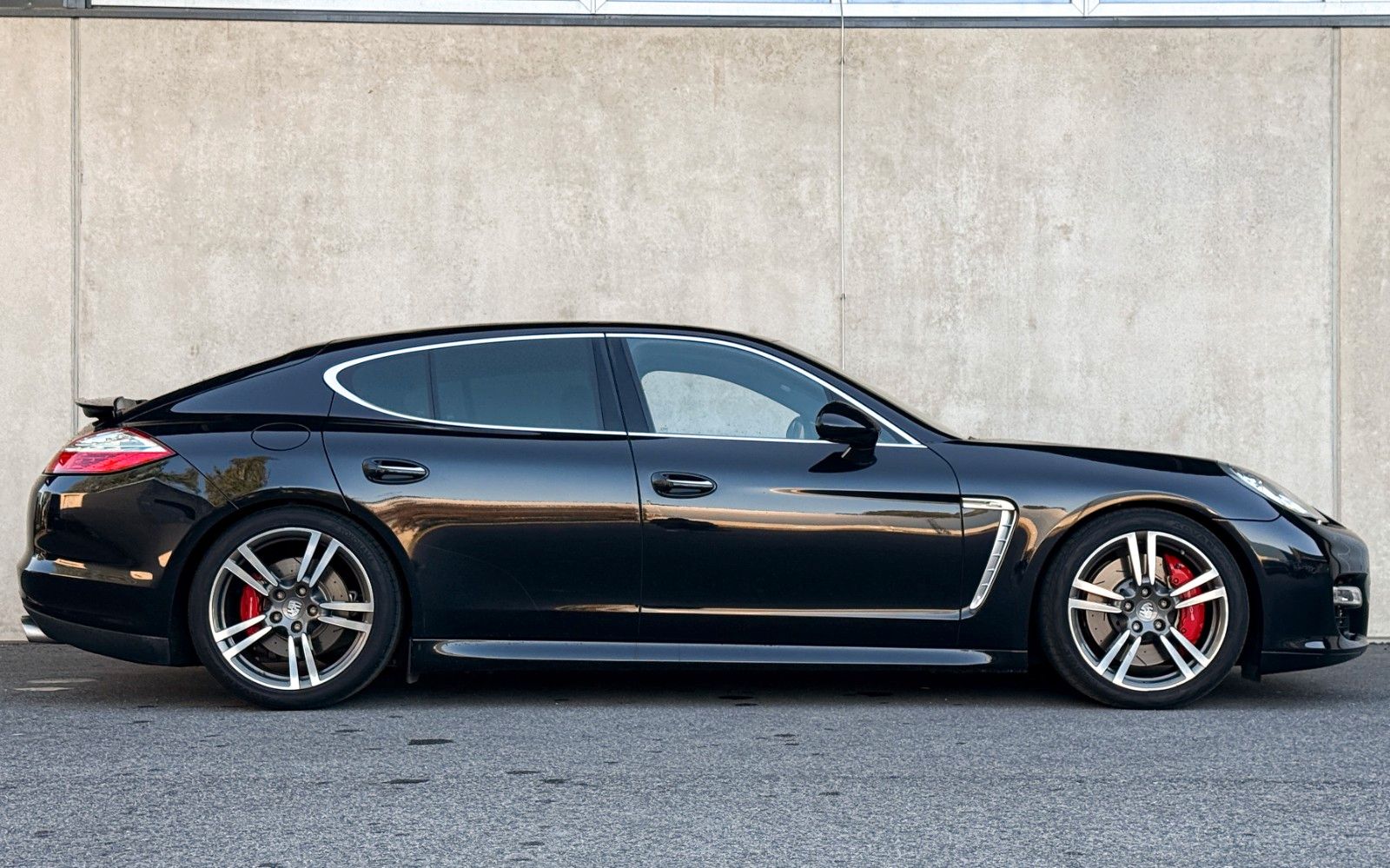 Porsche Panamera Turbo foto 4