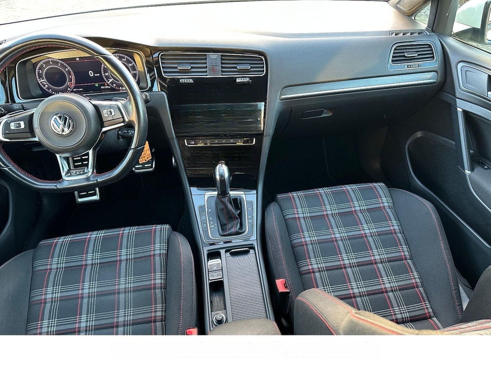 Volkswagen Golf Lim. GTI Performance 245 PS*DSG*SHZ*LED* foto 18