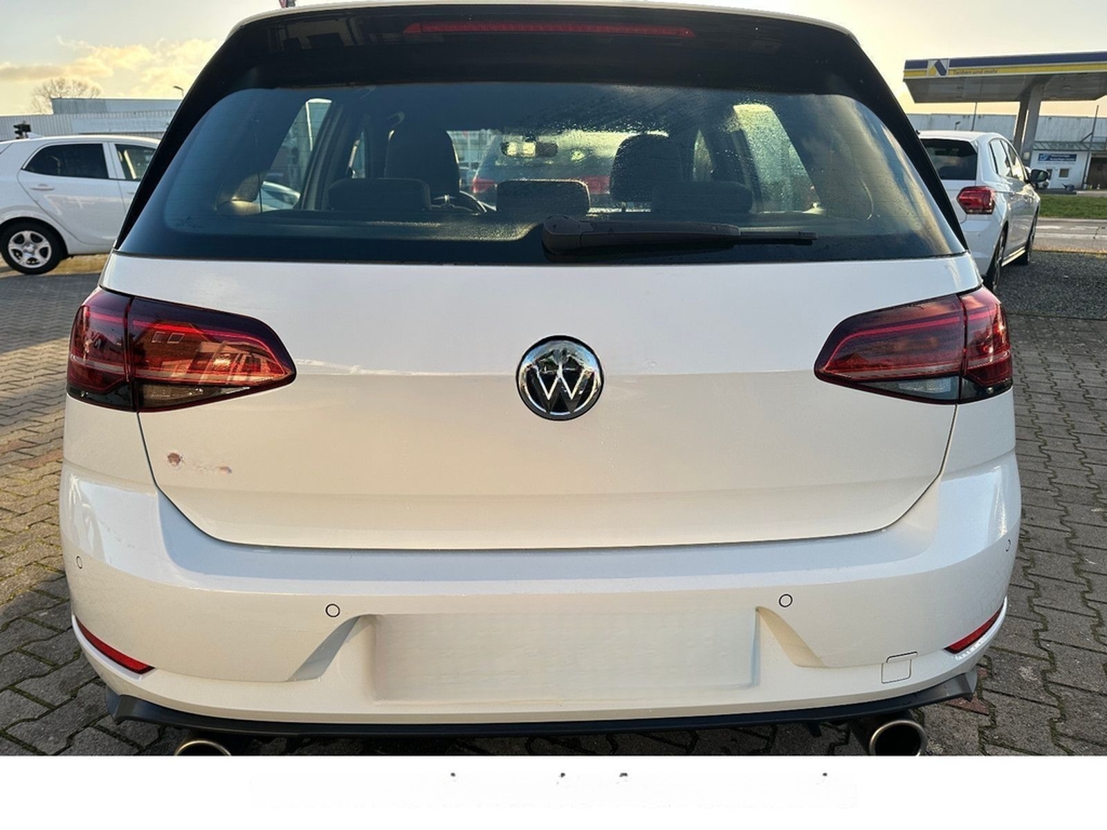 Volkswagen Golf Lim. GTI Performance 245 PS*DSG*SHZ*LED* foto 6