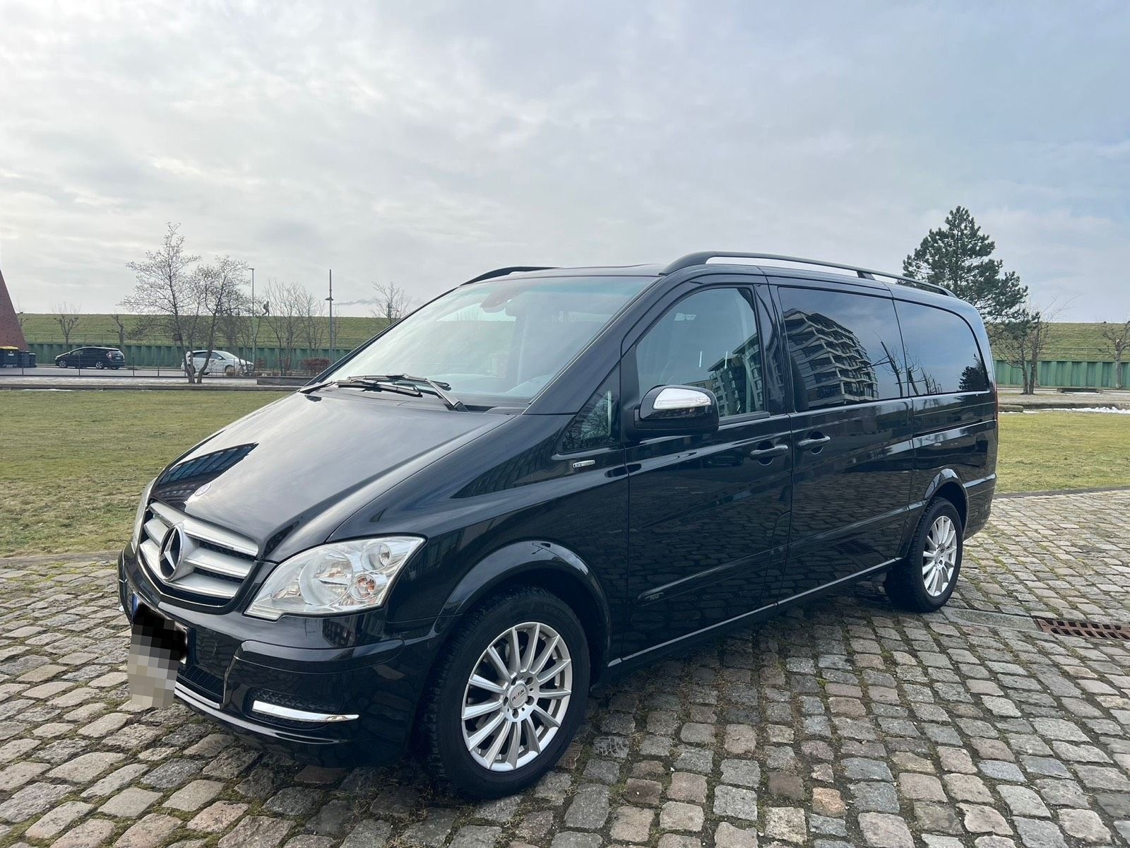 Mercedes-Benz Viano 2.2 CDI Automatik 7 Si... foto 2