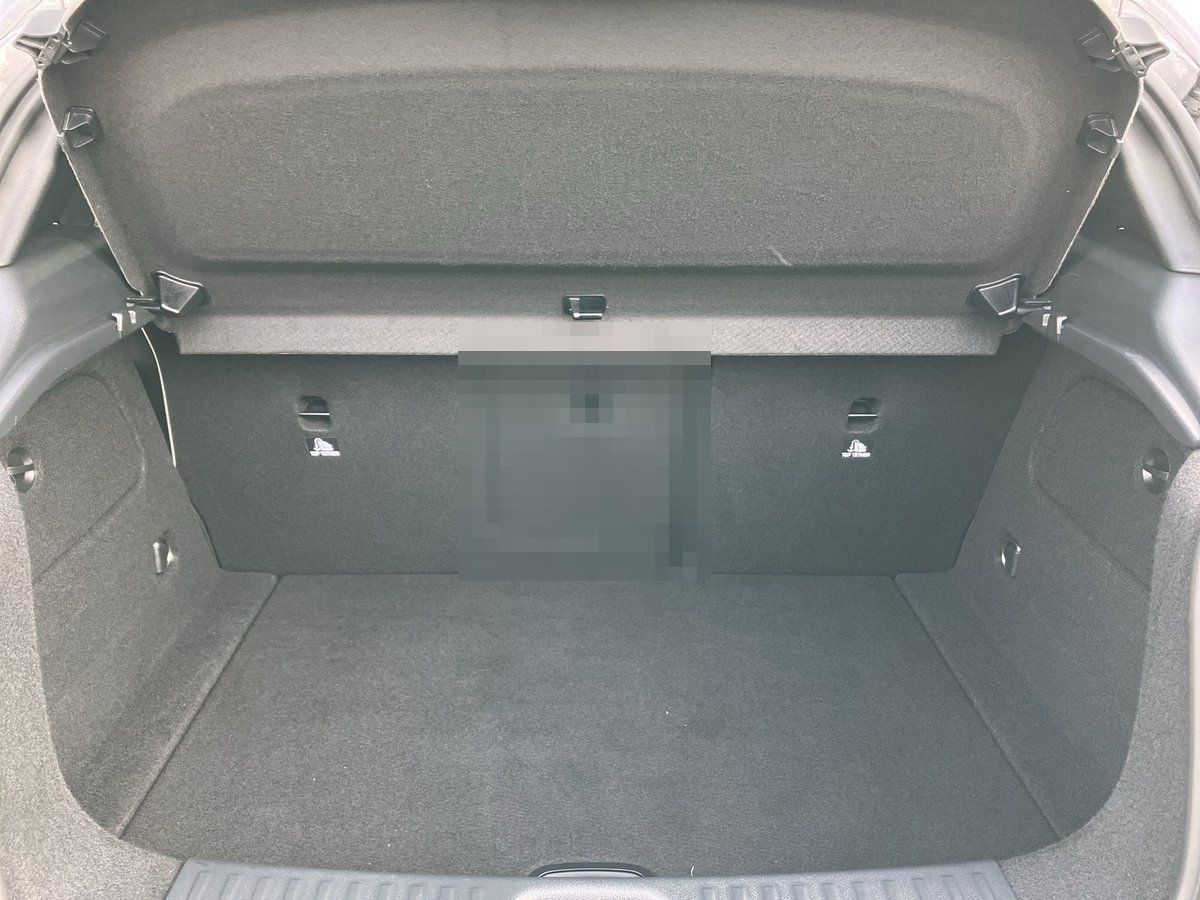 Mercedes-Benz A 180 d AMG Line KAMERA+SHZ+NAVI+PANO foto 12