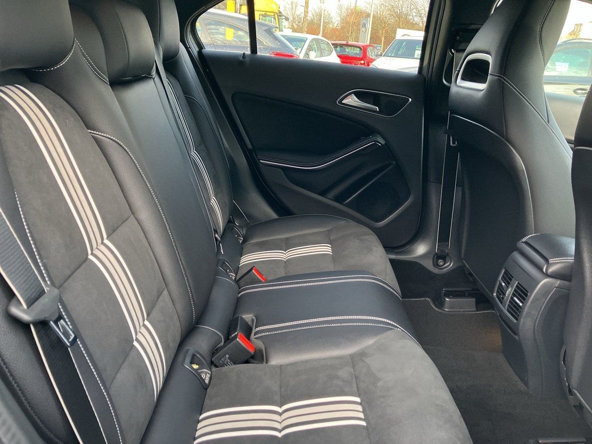Mercedes-Benz A 180 d AMG Line KAMERA+SHZ+NAVI+PANO foto 26