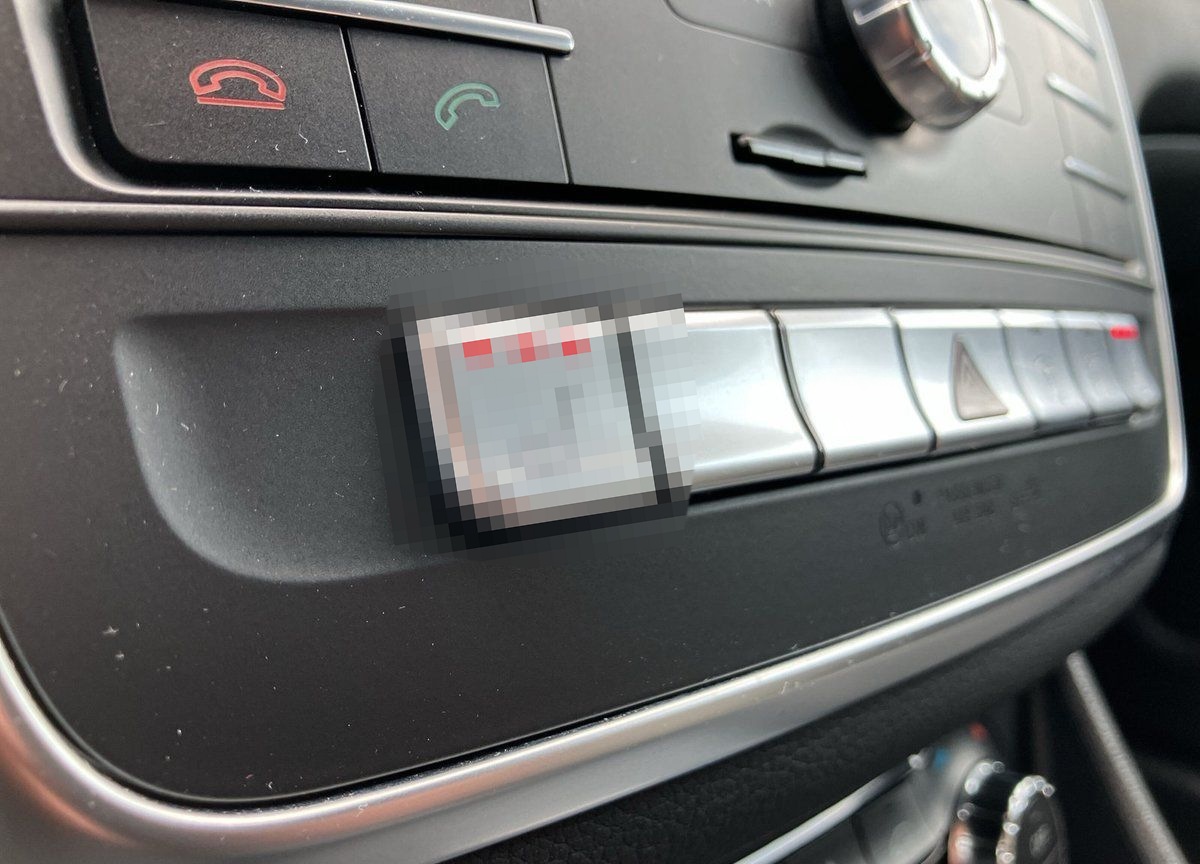 Mercedes-Benz A 180 d AMG Line KAMERA+SHZ+NAVI+PANO foto 35