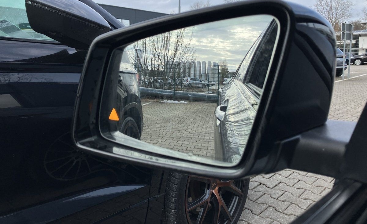 Mercedes-Benz A 180 d AMG Line KAMERA+SHZ+NAVI+PANO foto 38