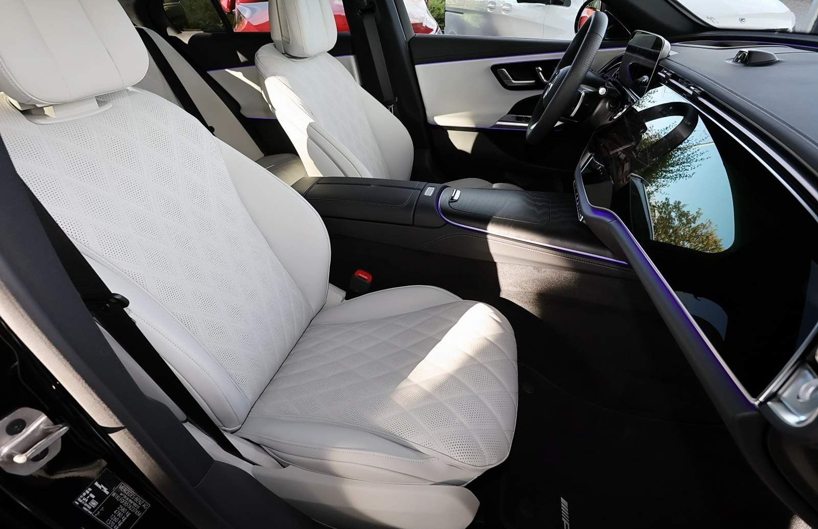 Mercedes-Benz E 220 d 4M AMG Leder grau+DIG-LED+Pano+HUD+AHK foto 4