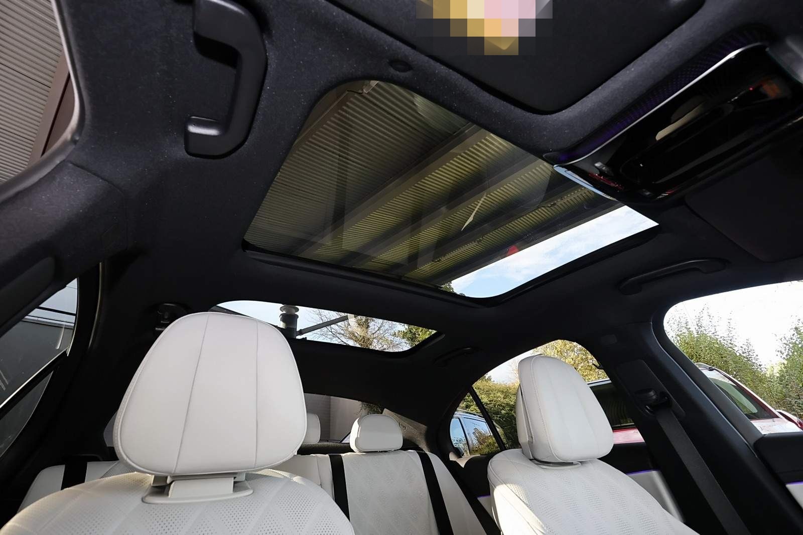 Mercedes-Benz E 220 d 4M AMG Leder grau+DIG-LED+Pano+HUD+AHK foto 7