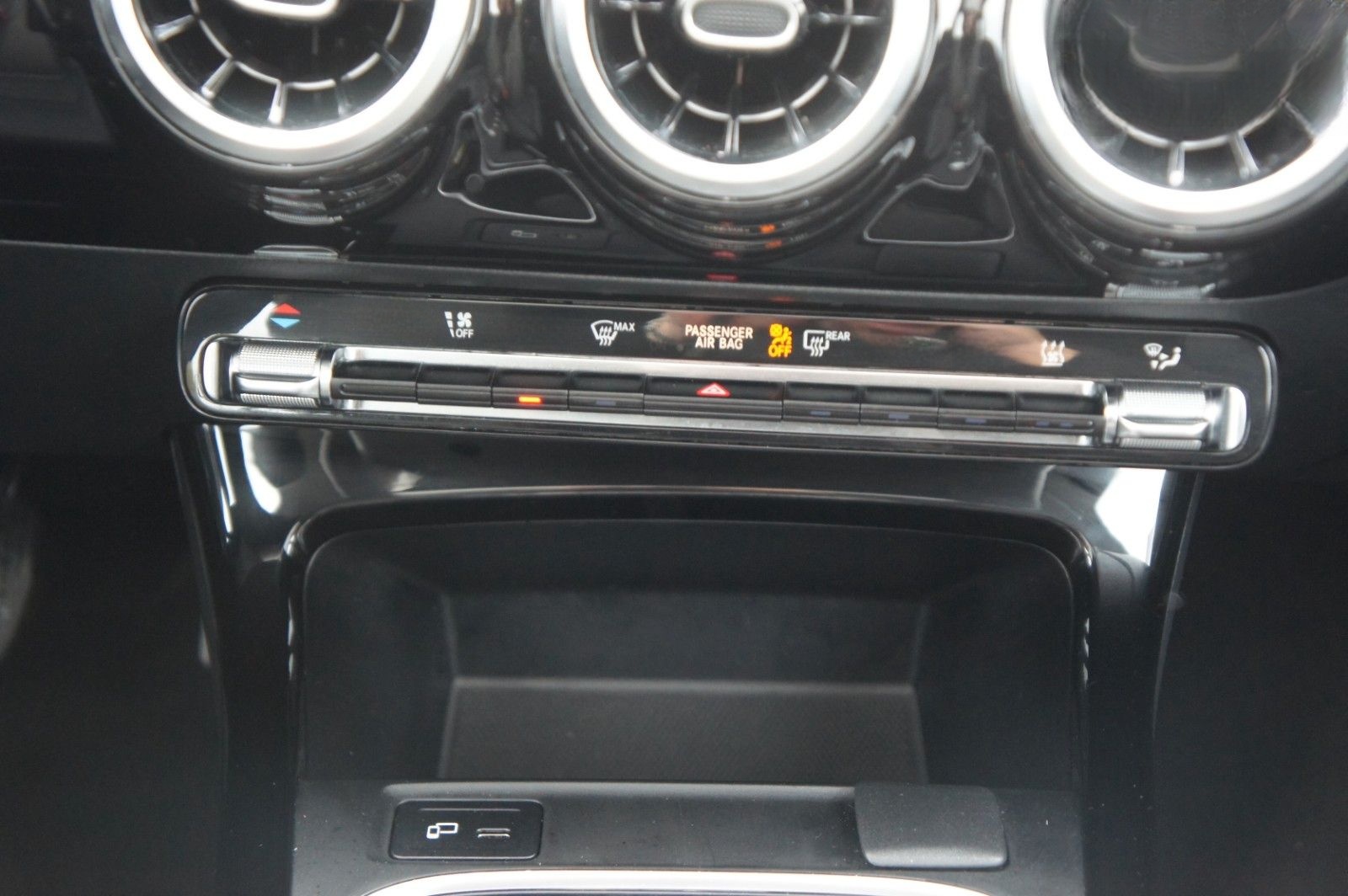 Mercedes-Benz CLA 250e Shooting Brake*AHK*PANO*LED*APP*HYBRID foto 17