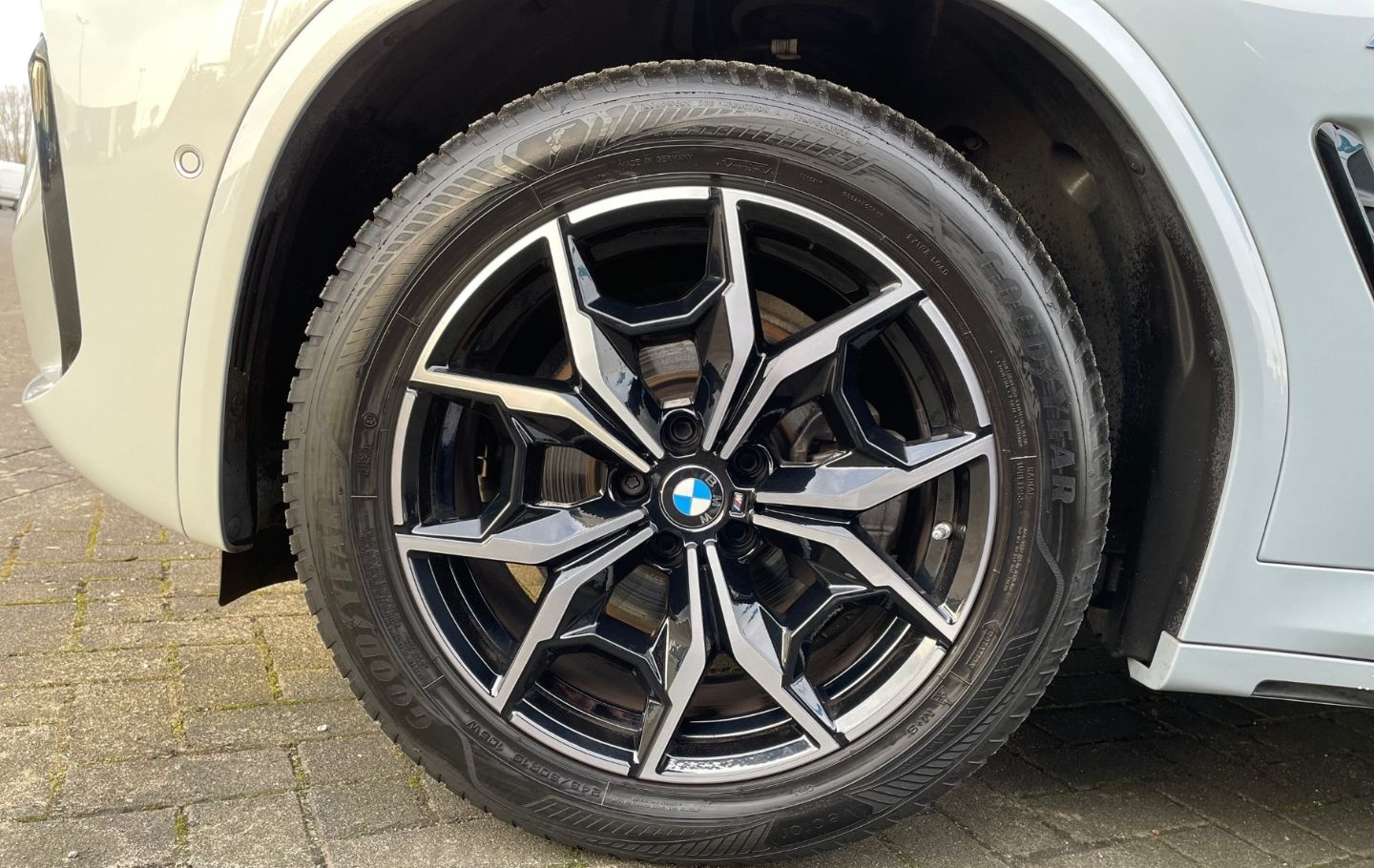 BMW X3 xDrive20d M Sport AHK Pano adap LED Navi foto 13