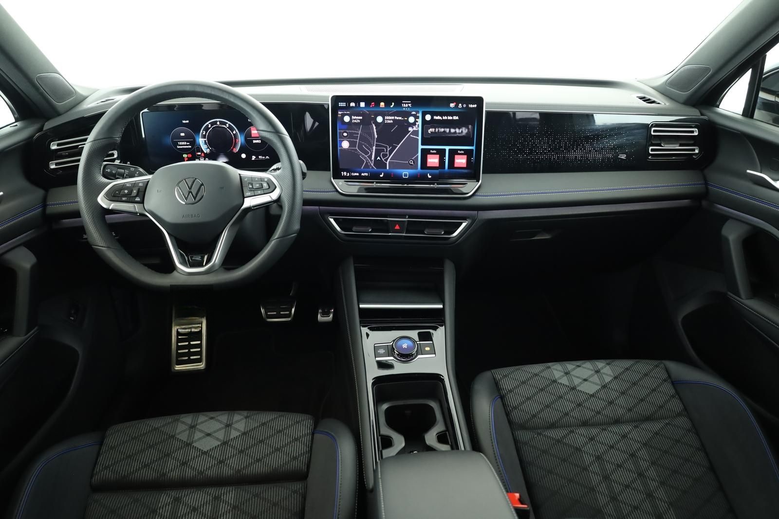 Volkswagen Tiguan 2.0 TSI DSG 4M R-Line IQ Pano Nav ACC 360 foto 23