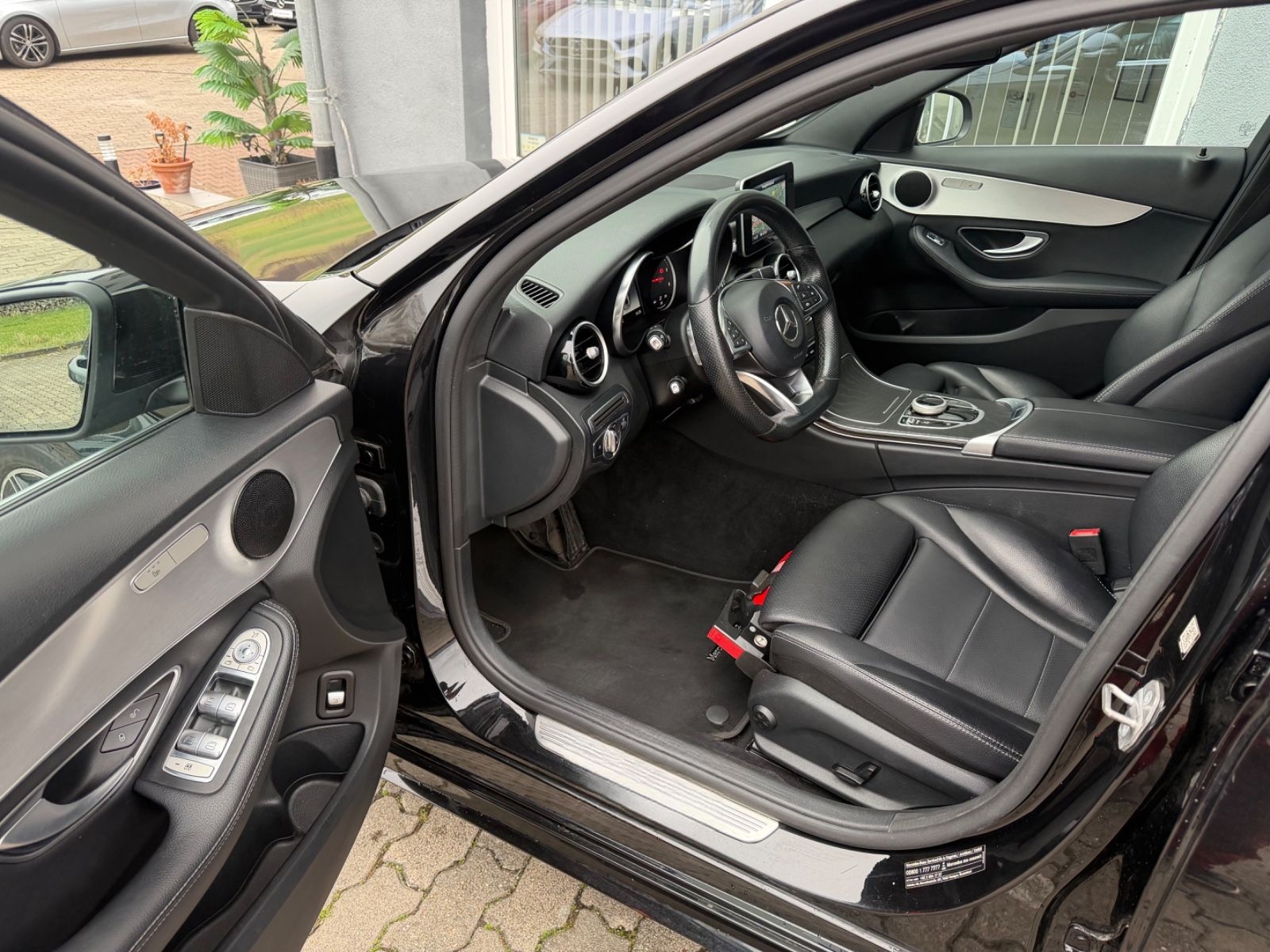 Mercedes-Benz C 180 D Limousine AMG LINE LEDER NAVI LED KAM foto 10