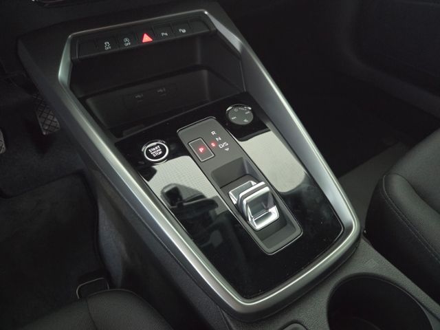 Audi A3 Sportback 1.5 TFSI S-TRON LED NAV GRA vorbACC foto 15