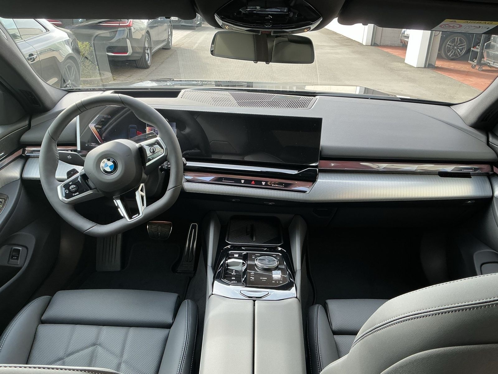 BMW 520d M Sport AHK HeadUp Innovation HarmanKardon foto 19