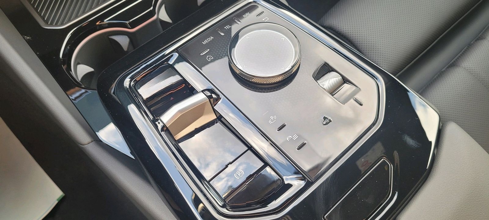 BMW 520d M Sport AHK HeadUp Innovation HarmanKardon foto 15