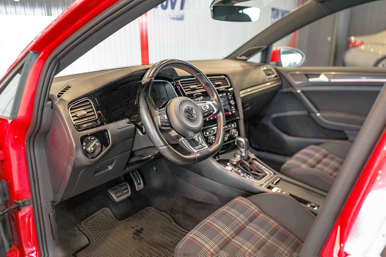 Volkswagen Golf VII Lim. GTI Performance Digitaltacho ACC foto 11