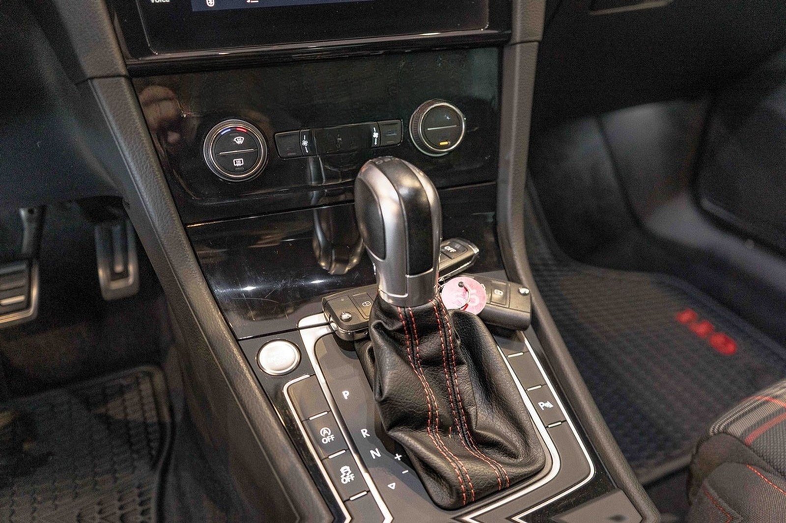 Volkswagen Golf VII Lim. GTI Performance Digitaltacho ACC foto 19