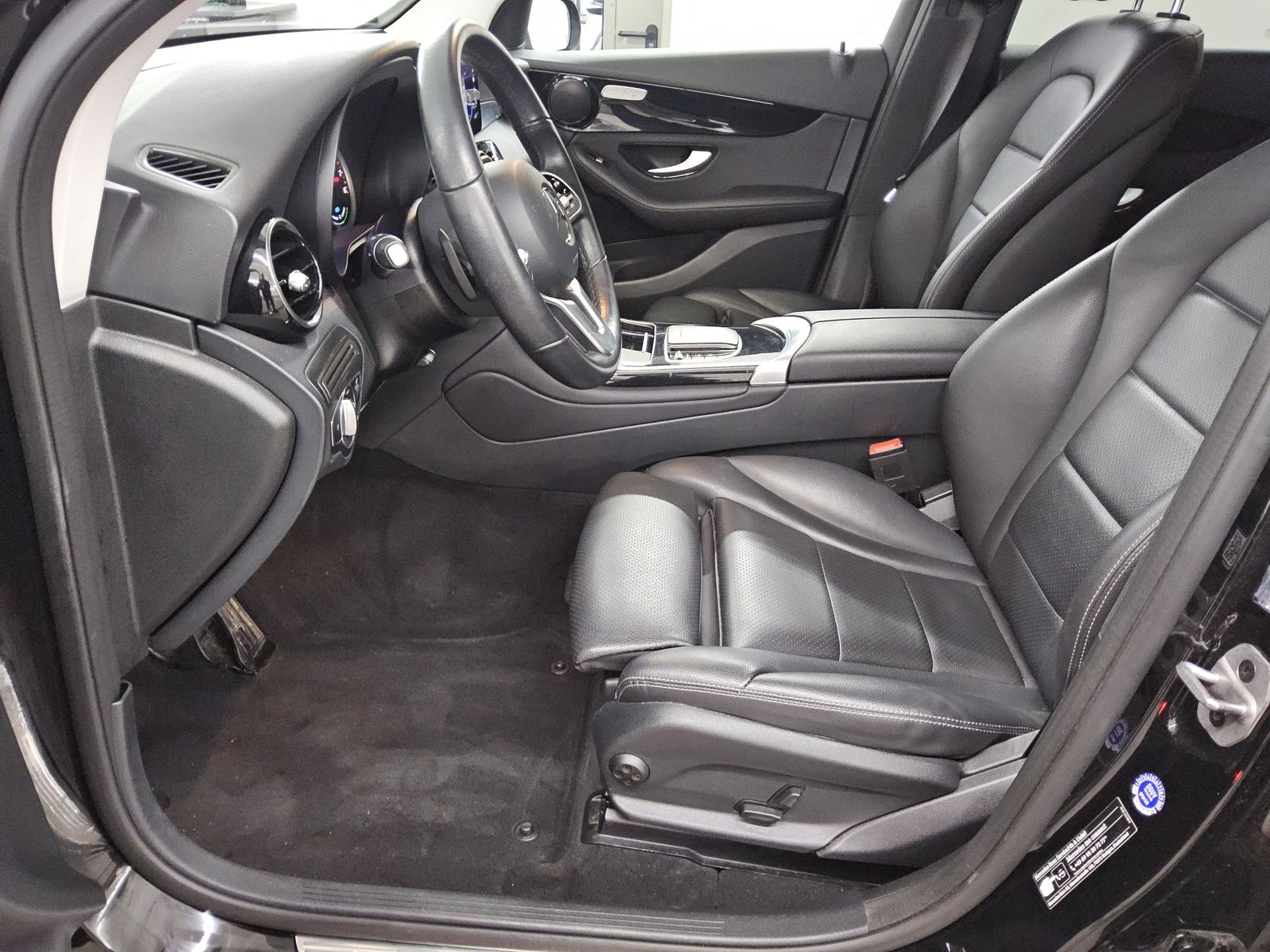 Mercedes-Benz GLC 300 e 4M Leder Navi LED Kamera Sound foto 8