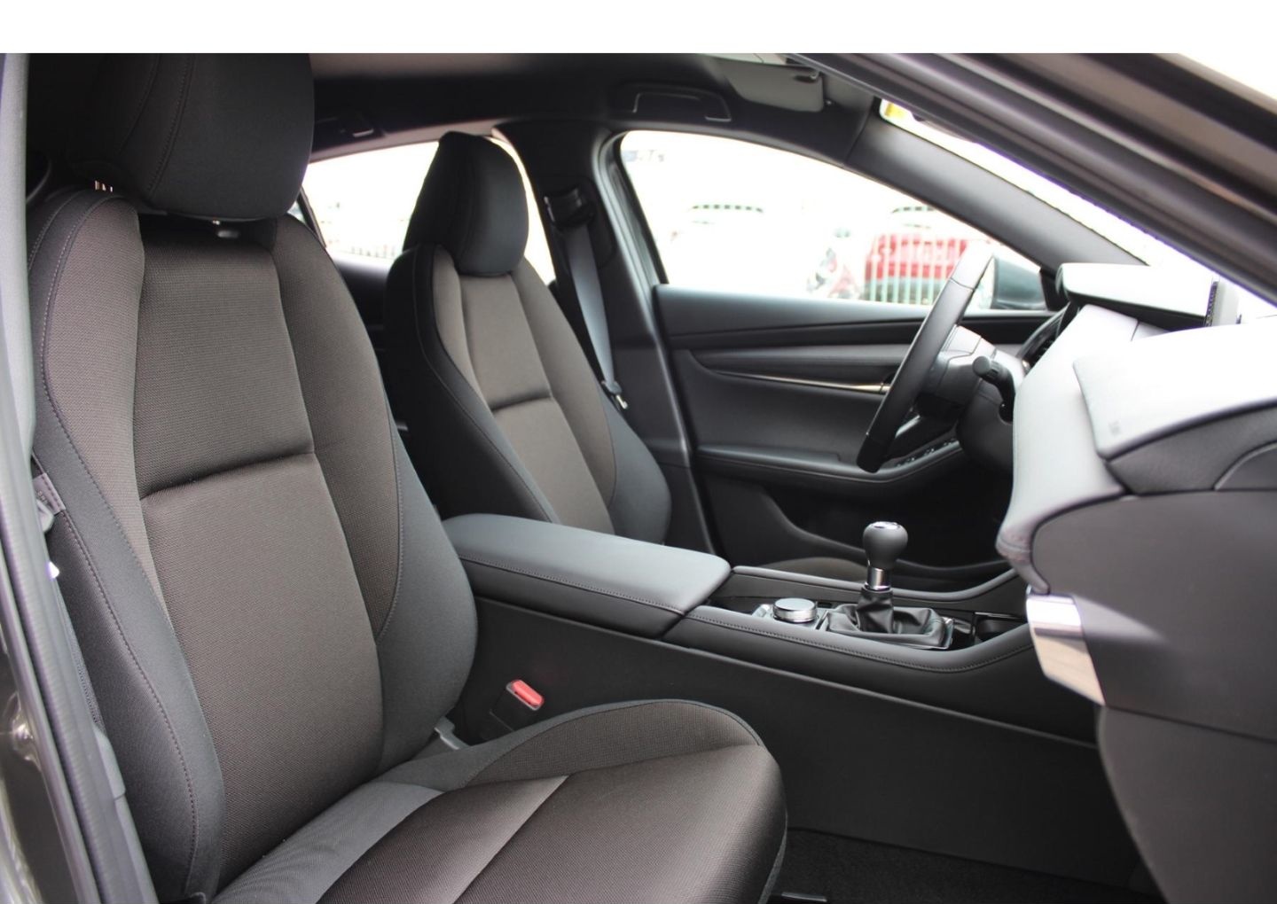 Mazda 3 EXCLUSIVE+MATRIX+BOSE+HEAD-UP+CARPLAY+GJ-RÄDER foto 11