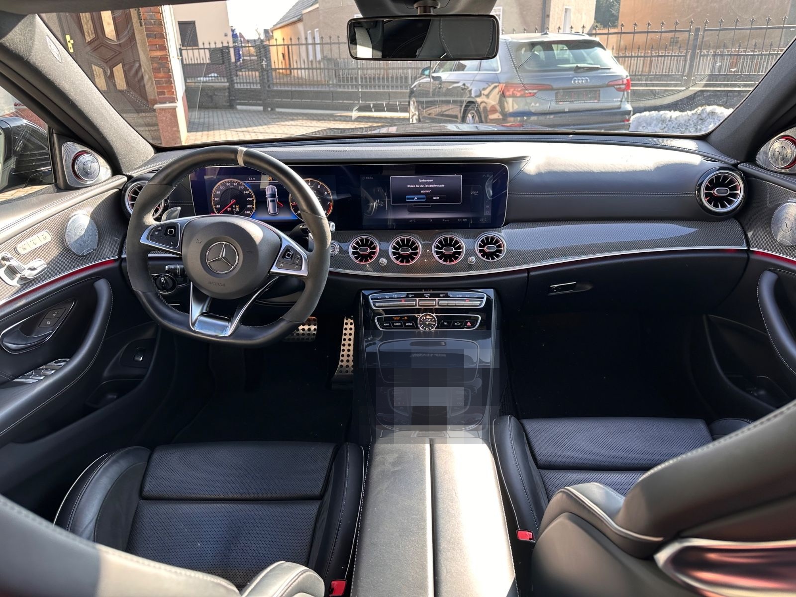 Mercedes-Benz E 63 S AMG foto 8