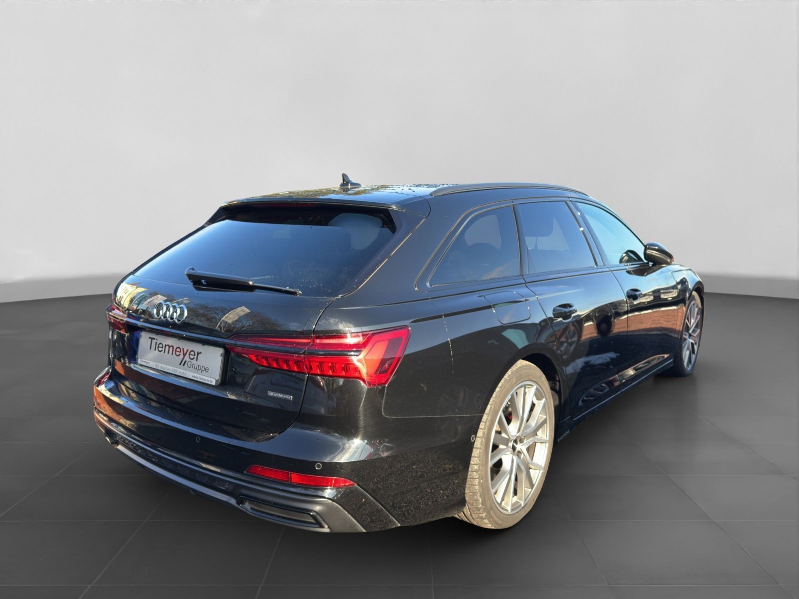 Audi A6 Avant 55 TFSI e Q S LINE PANO AHK HuD LM20 foto 3