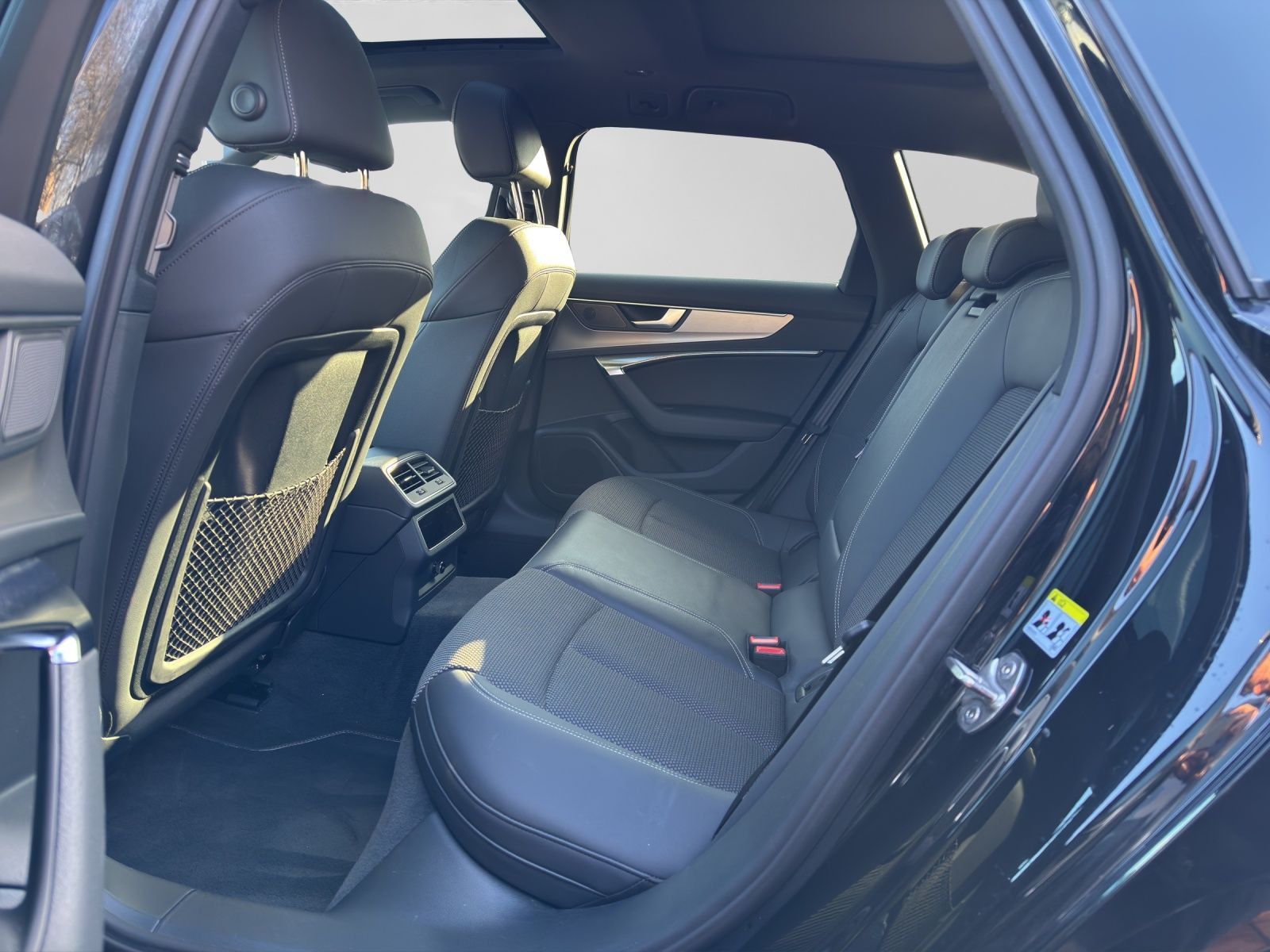 Audi A6 Avant 55 TFSI e Q S LINE PANO AHK HuD LM20 foto 6