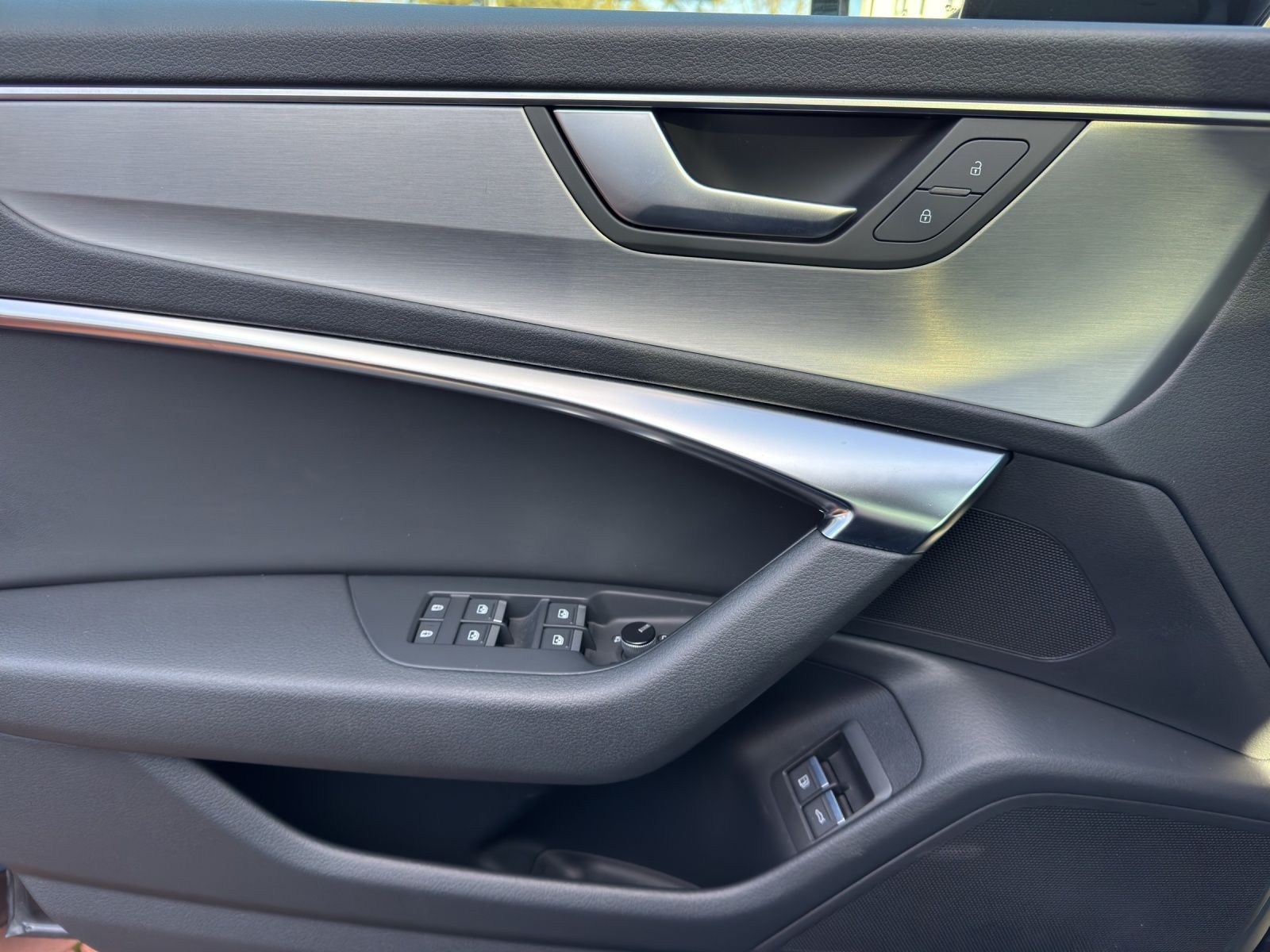 Audi A6 Avant 55 TFSI e Q S LINE PANO AHK HuD LM20 foto 8