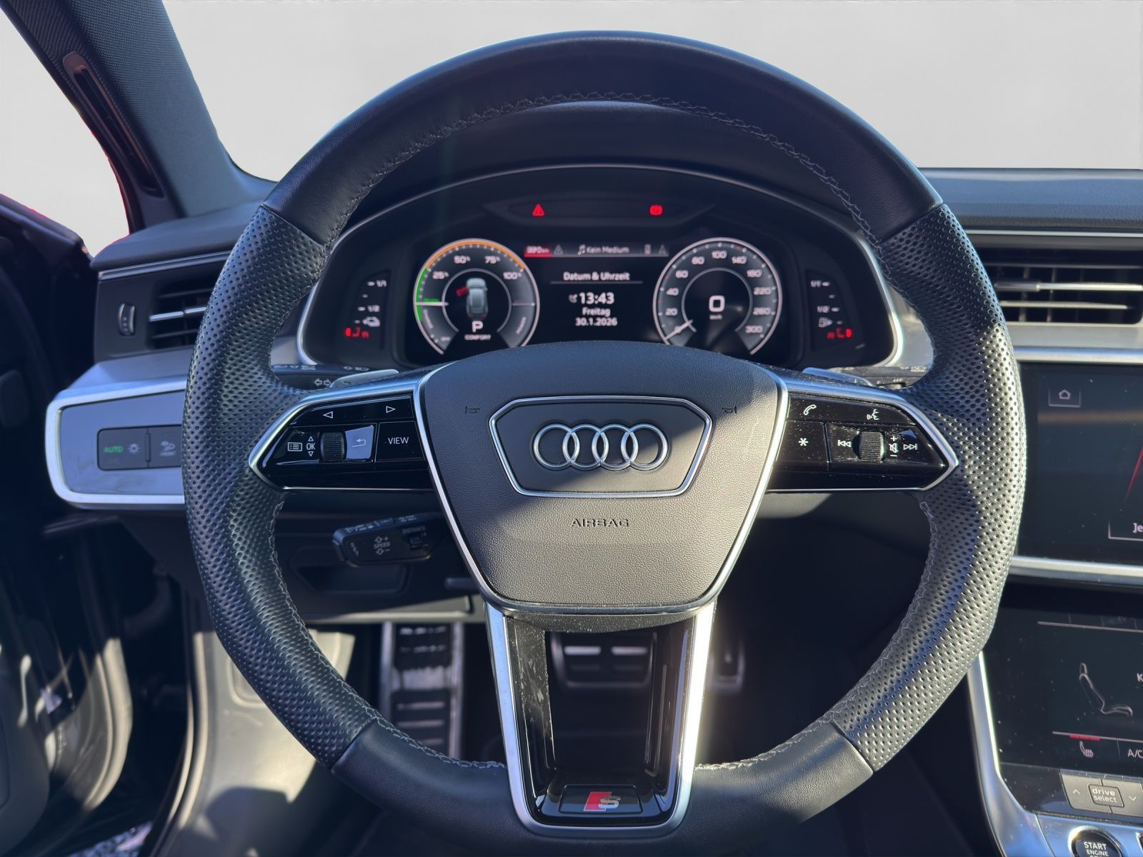 Audi A6 Avant 55 TFSI e Q S LINE PANO AHK HuD LM20 foto 9