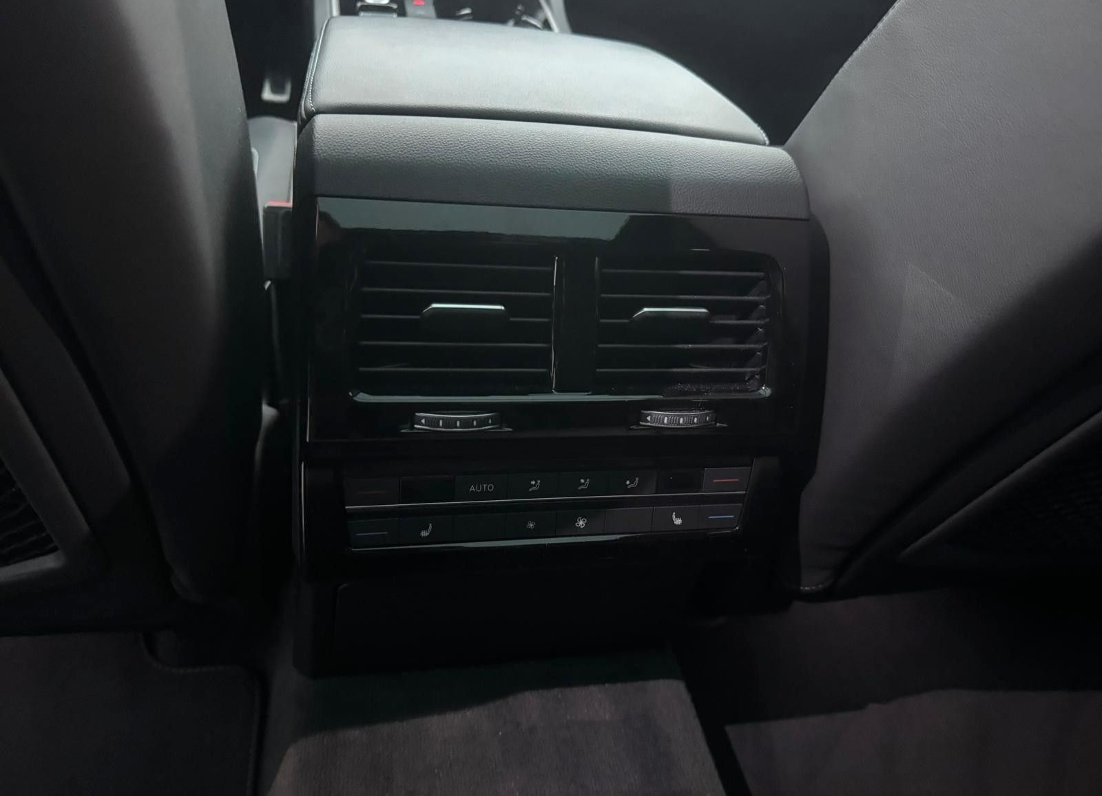 Volkswagen Touareg R-Line 4Motion VOLL SHZ KAMERA foto 23