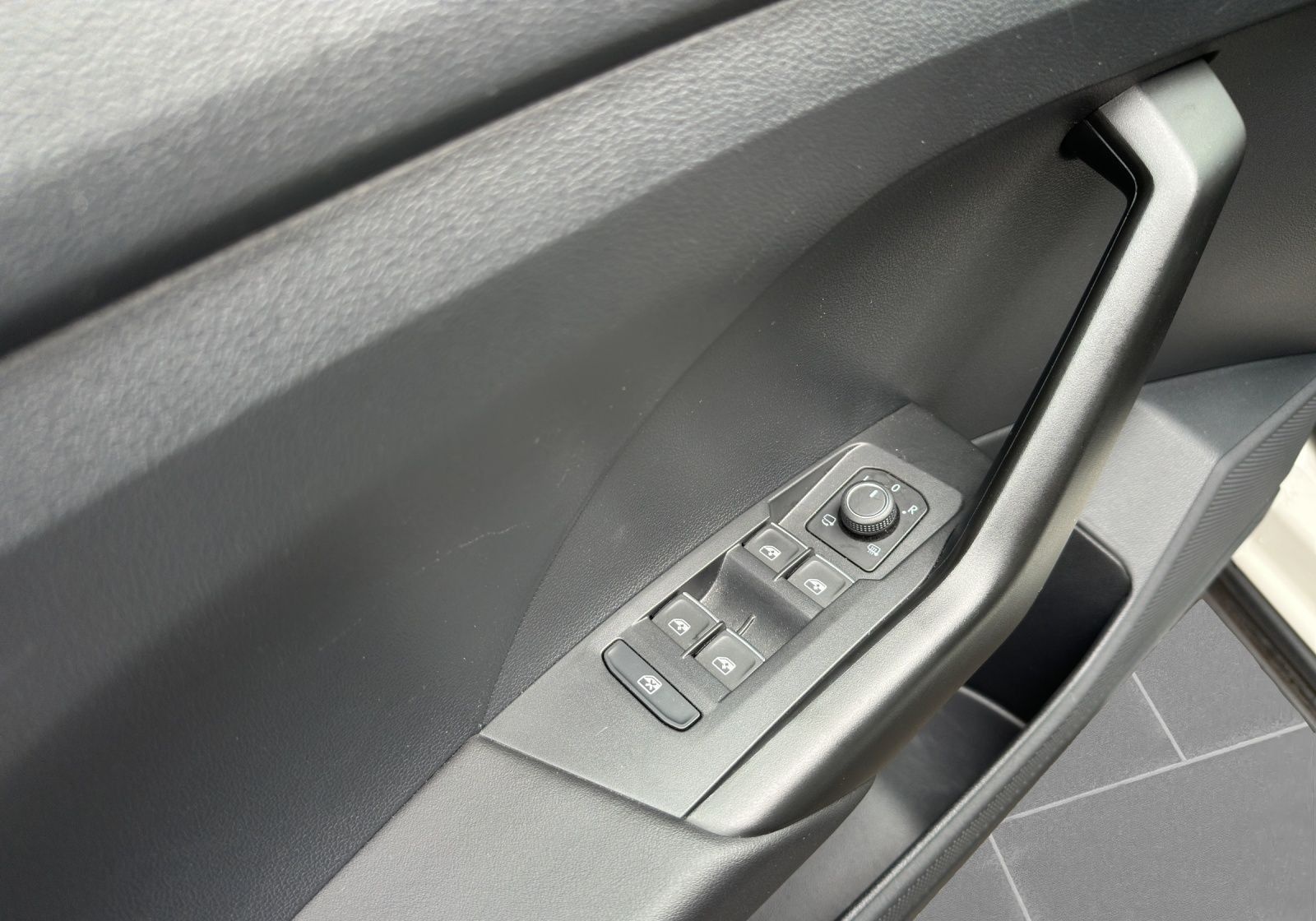 Volkswagen T-Cross Style 1.0 LED NAVI KLIMA PDC SITZHEIZUNG foto 13