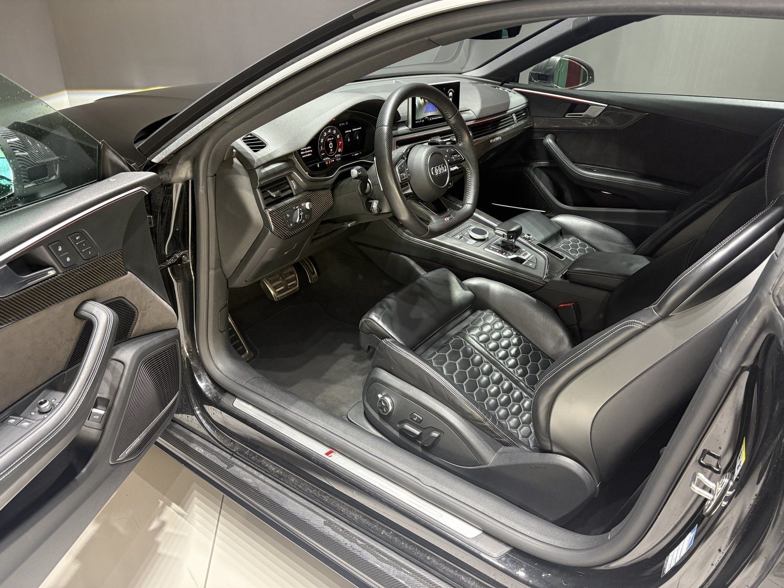 Audi RS5 Coupe Keramik Diff Matrix Carbon HeadUp B&O foto 6