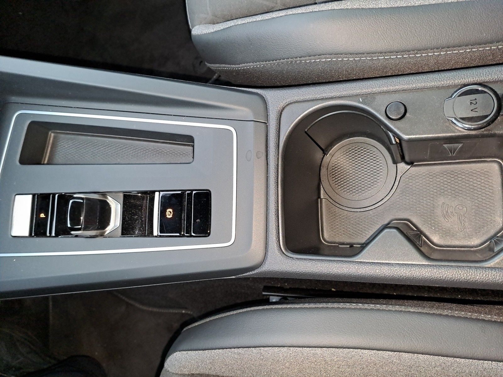 Volkswagen Golf 1.5 eTSI DSG Life *LED*AHK*DAB* foto 12