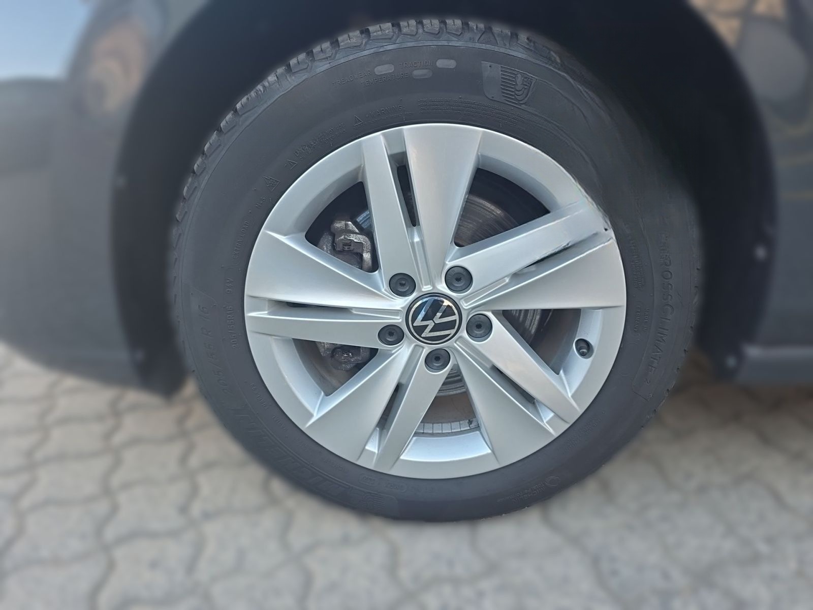 Volkswagen Golf 1.5 TSI NAVI AHK KAMERA LED APP foto 3