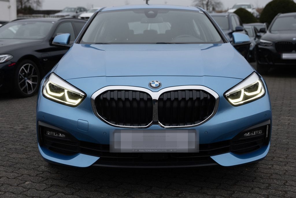 BMW 118d Advantage PANO AHK LED W-LAN NAVI KAMERA foto 2