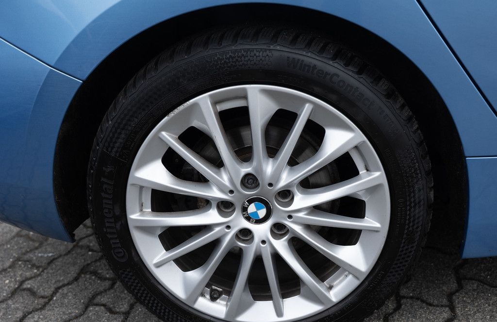 BMW 118d Advantage PANO AHK LED W-LAN NAVI KAMERA foto 11