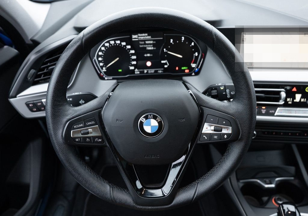 BMW 118d Advantage PANO AHK LED W-LAN NAVI KAMERA foto 13