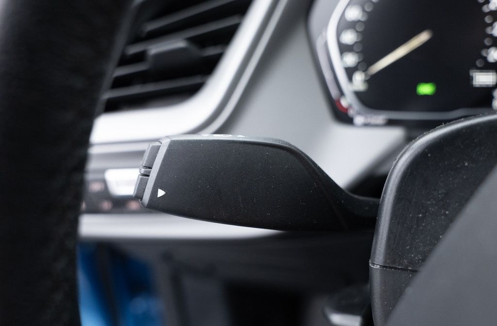 BMW 118d Advantage PANO AHK LED W-LAN NAVI KAMERA foto 25