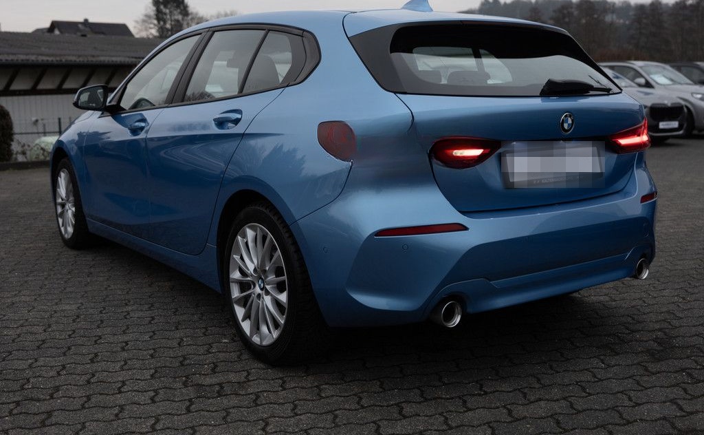 BMW 118d Advantage PANO AHK LED W-LAN NAVI KAMERA foto 6