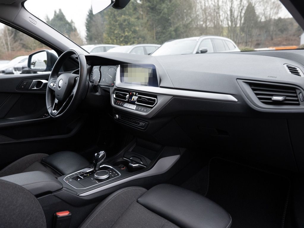 BMW 118d Advantage PANO AHK LED W-LAN NAVI KAMERA foto 9