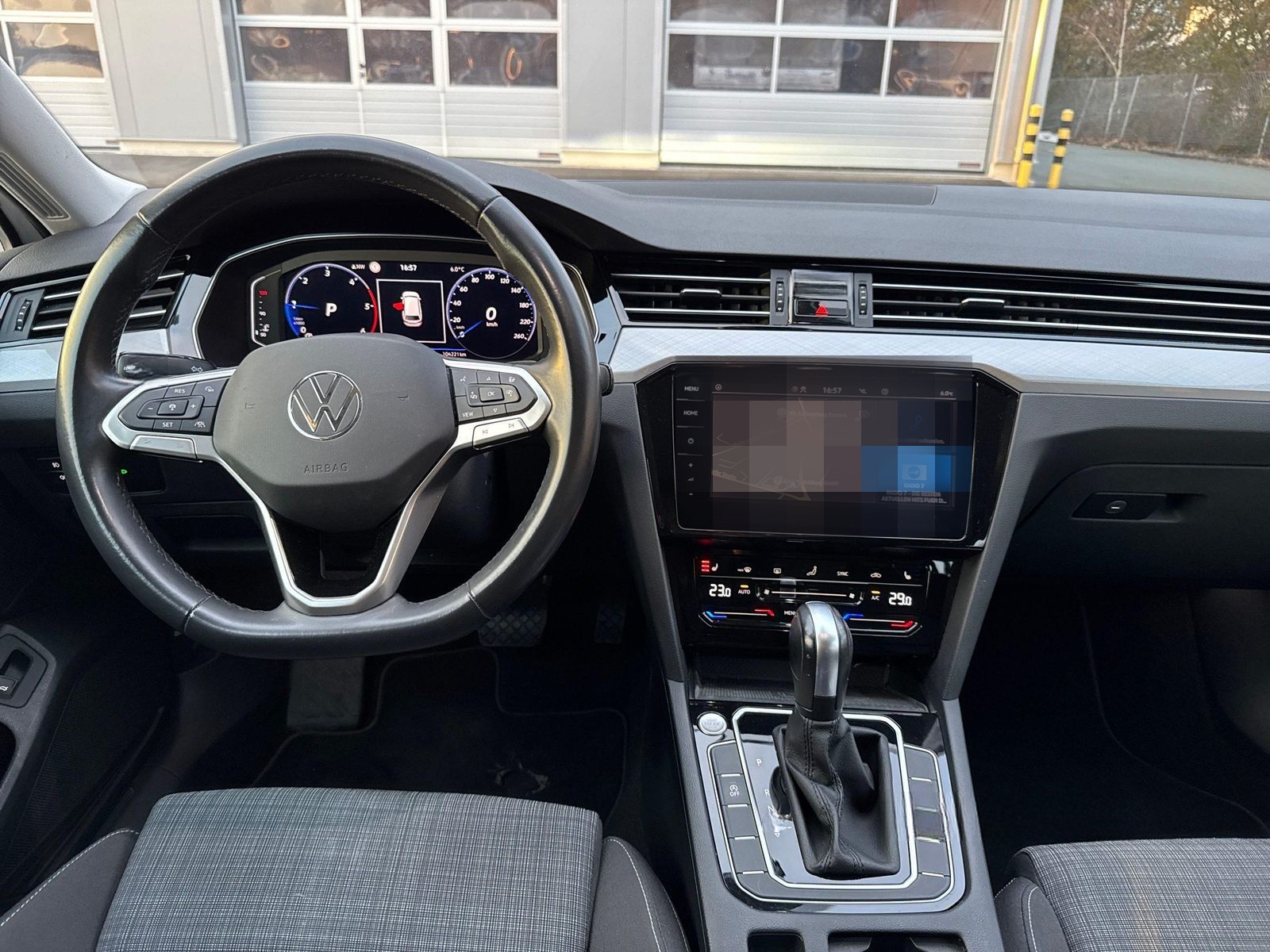 Volkswagen Passat Variant TDi DSG Business IQ.Light Kamera foto 10