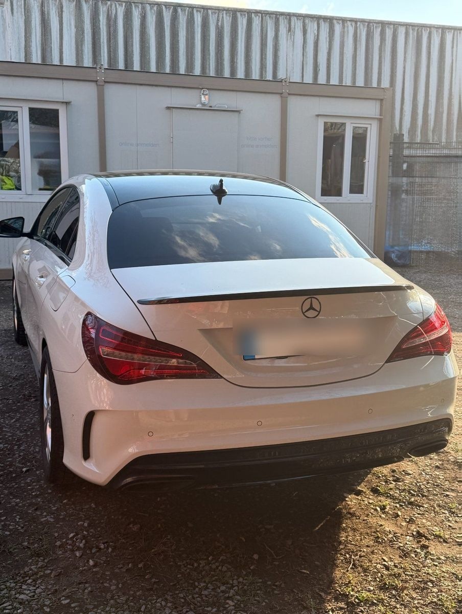 Mercedes-Benz CLA 220 CDI AMG Line | Harma... foto 5