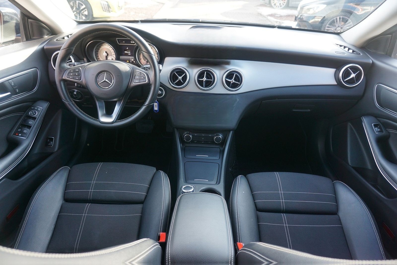 Mercedes-Benz CLA 180 Shooting Brake Urban Bi-Xenon Kamera PDC foto 8