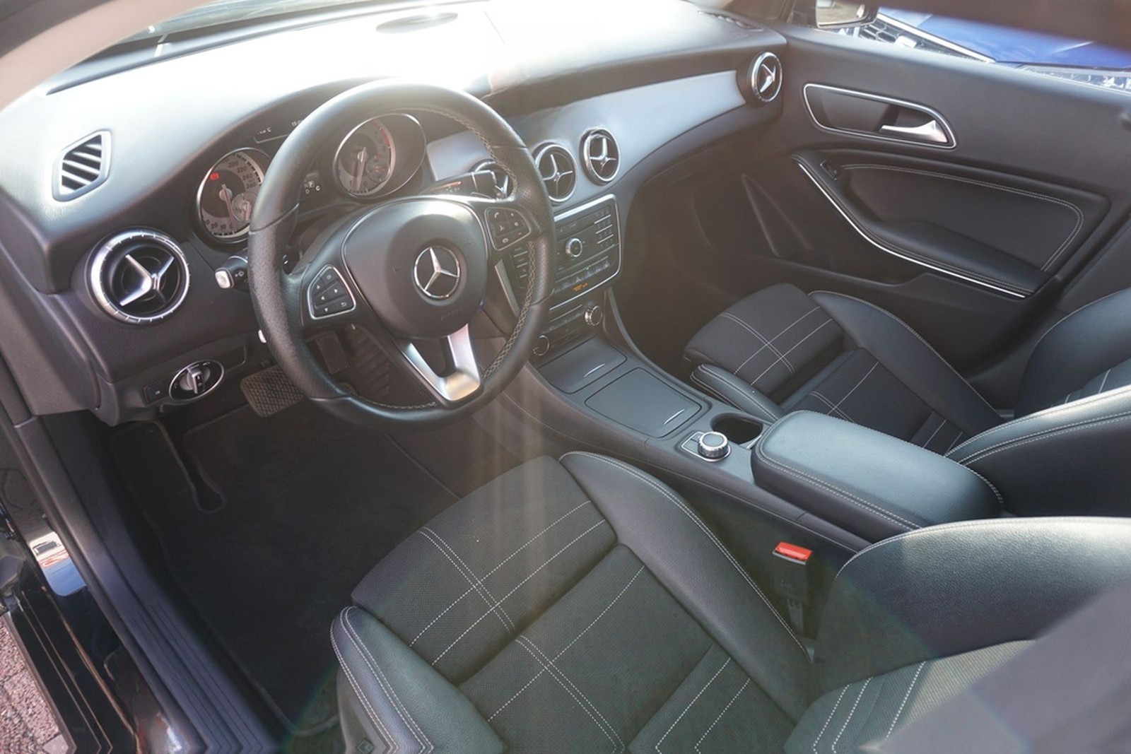 Mercedes-Benz CLA 180 Shooting Brake Urban Bi-Xenon Kamera PDC foto 10