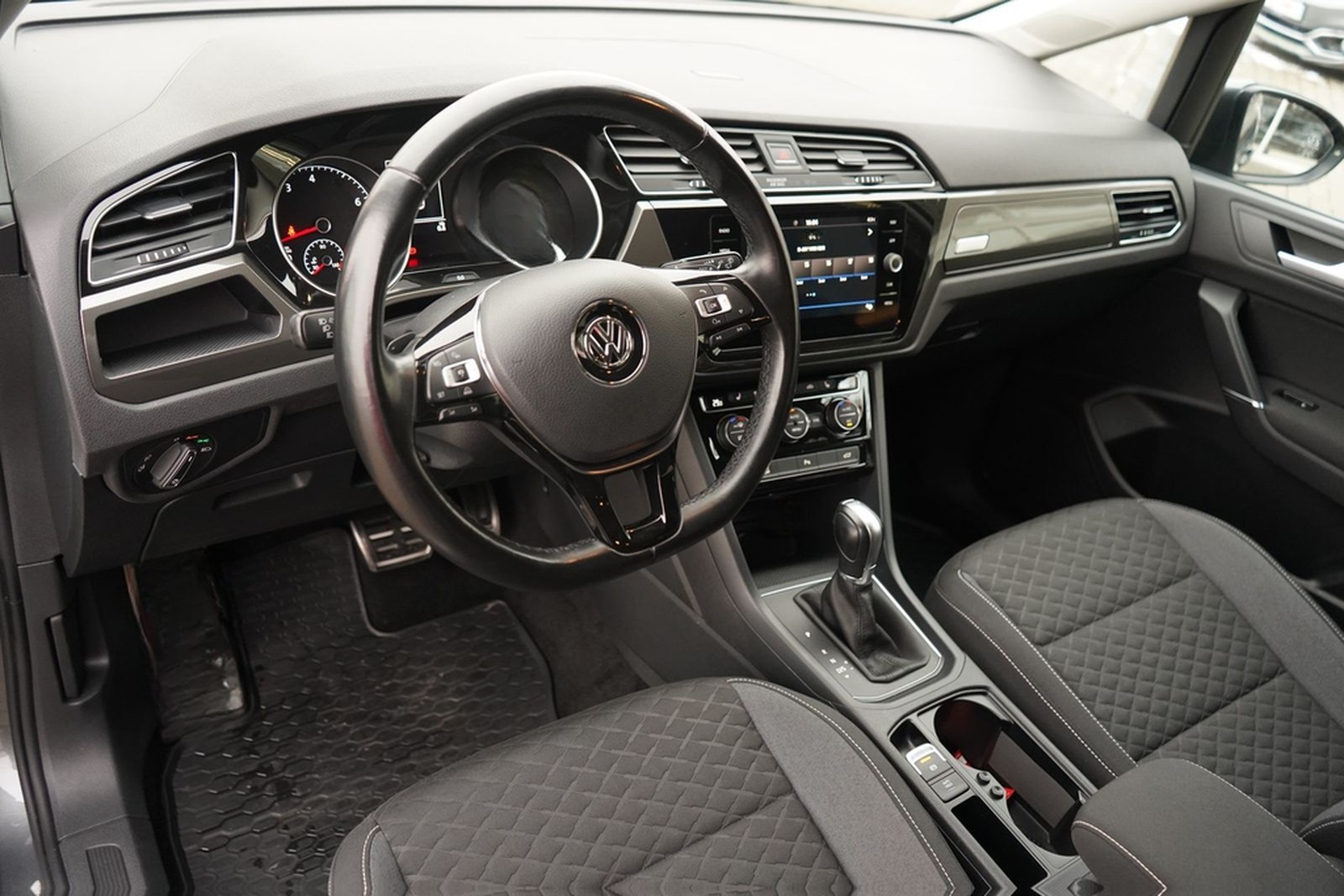 Volkswagen Touran 1.4 TSI Join LED Navi Sitzheizung ACC PDC foto 11